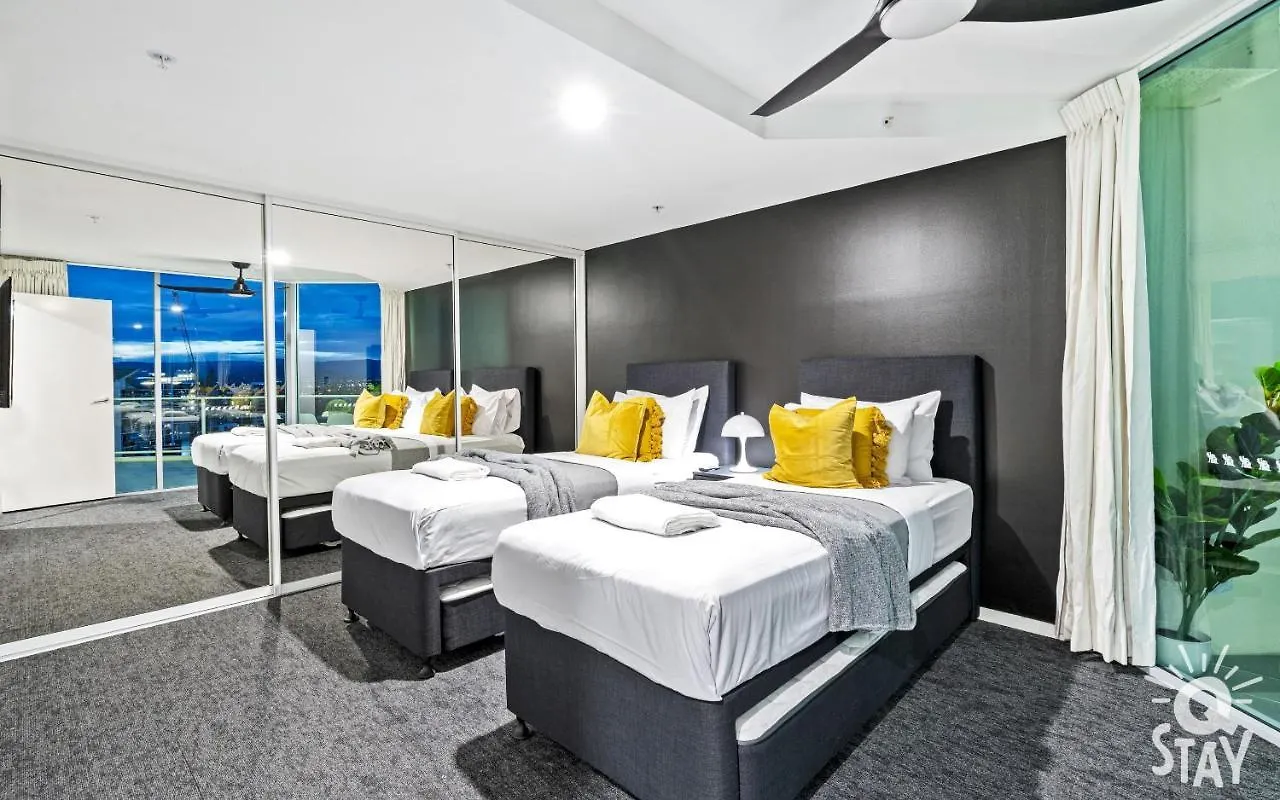 Wings Penthouses - Qstay Gold Coast Apartment