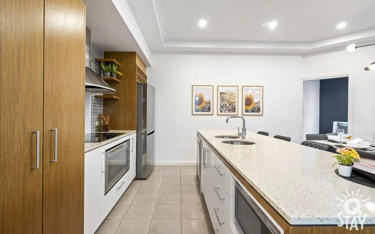 Wings Penthouses - Qstay Gold Coast 0*,