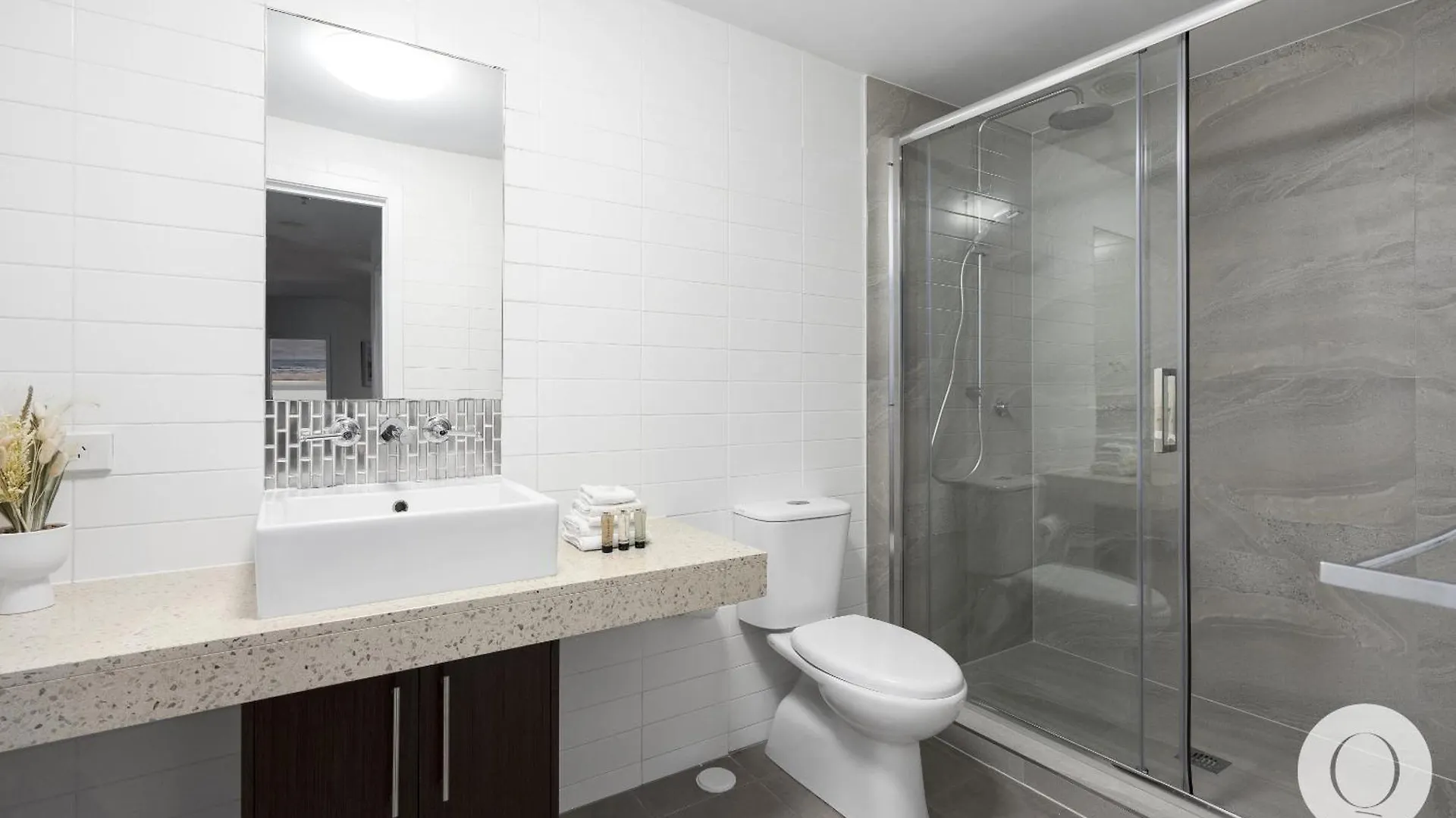 Apartment Wings Penthouses - Qstay Gold Coast Australia