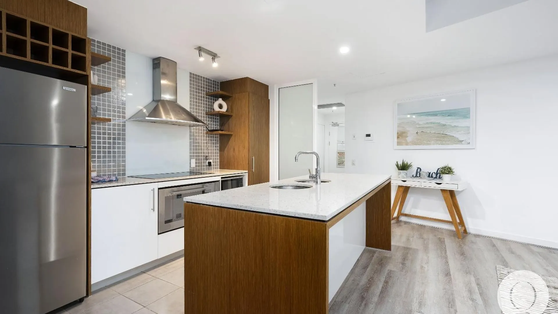 Wings Penthouses - Qstay Gold Coast Australia
