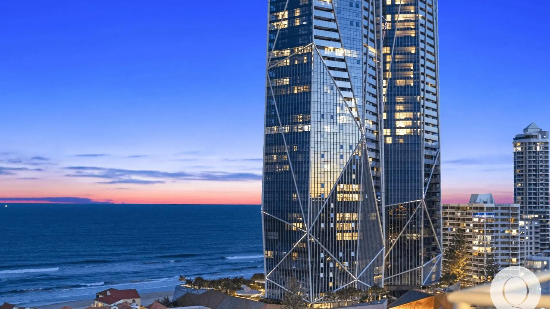 Apartment Wings Penthouses - Qstay Gold Coast